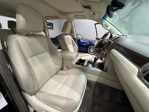 Used 2018 Lexus GX 460 Premium w/ Premium Package image 40
