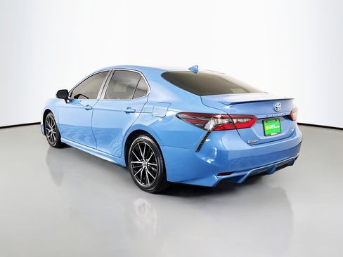 Used 2024 Toyota Camry SE image 7