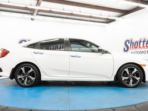 Used 2017 Honda Civic Touring image 11