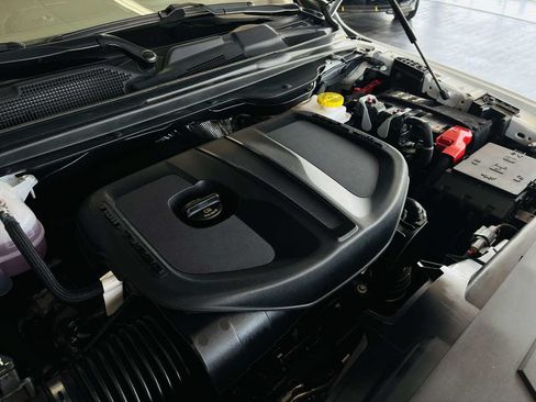 Used 2026 RAM 1500 Laramie AWD/4WD image 23