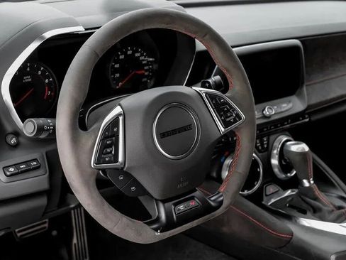 Used 2022 Chevrolet Camaro ZL1 image 15