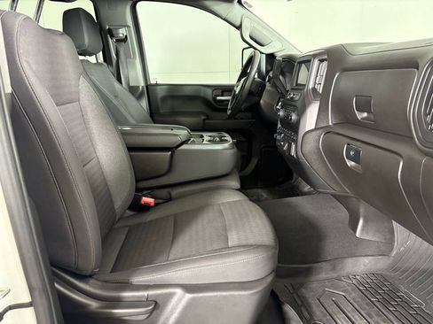 Used 2024 Chevrolet Silverado 2500 Custom w/ Custom Value Package image 15