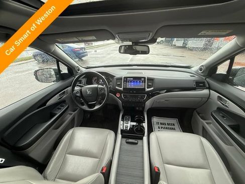 Used 2017 Honda Pilot Touring image 25