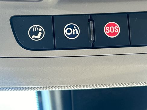 Used 2017 Chevrolet Malibu LT image 31