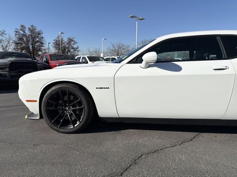 Used 2022 Dodge Challenger R/T w/ Plus Package image 10