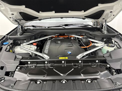 New 2026 BMW X5 xDrive50e w/ Climate Comfort Package AWD/4WD image 20