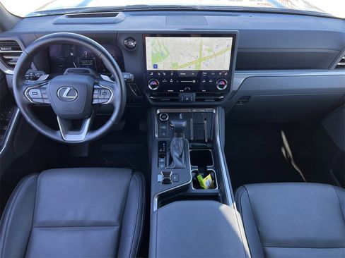 Used 2024 Lexus GX 550 image 8