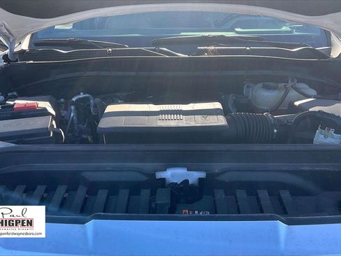 Used 2025 GMC Sierra 1500 SLT image 10