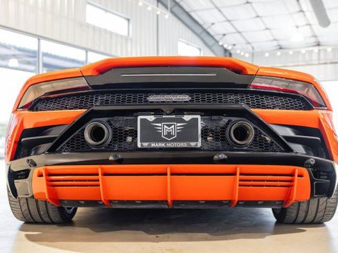 Used 2020 Lamborghini Huracan EVO AWD/4WD image 5