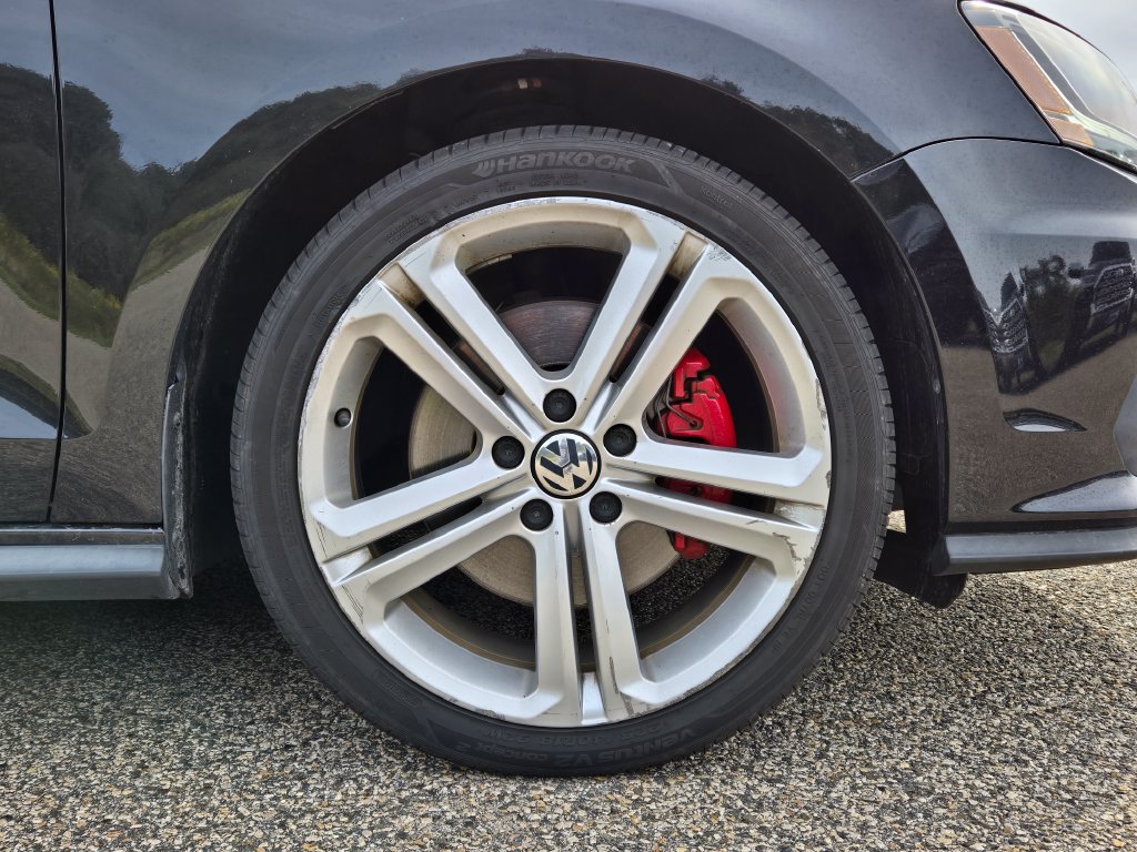 Used 2017 Volkswagen Jetta GLI FWD image 10
