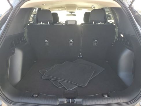 Certified 2020 Ford Escape SE image 8