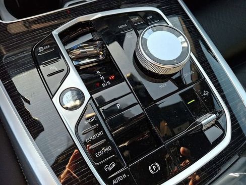 New 2026 BMW X7 xDrive40i image 13