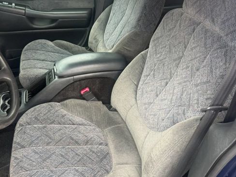 Used 2001 Chevrolet S10 Pickup LS AWD/4WD image 11