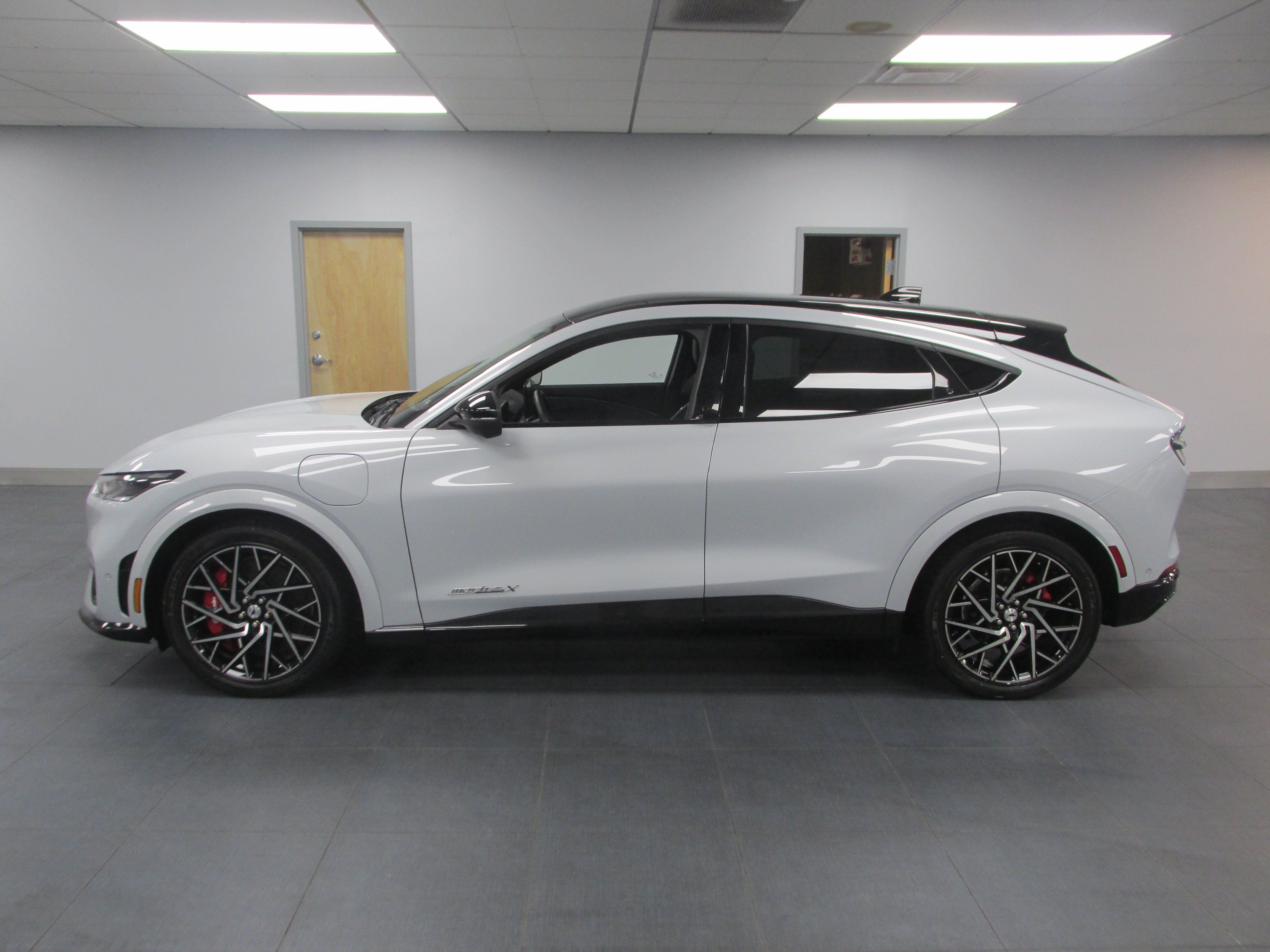 Used 2021 Ford Mustang Mach-E GT w/ GT Performance Edition AWD/4WD image 8