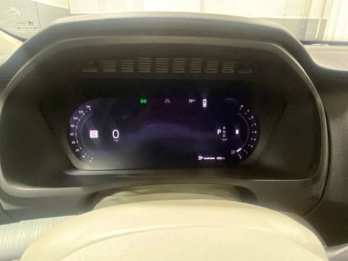Certified 2025 Volvo XC90 B5 Core w/ Protection Package Premier AWD/4WD image 16