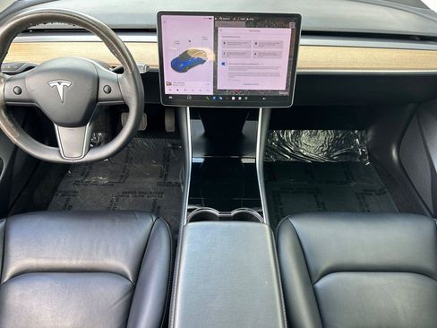 Used 2020 Tesla Model 3 Standard Range Plus image 12