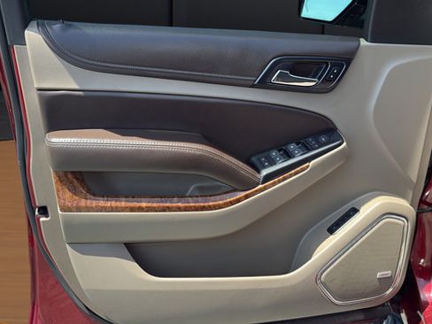 Used 2019 Chevrolet Tahoe Premier AWD/4WD image 21
