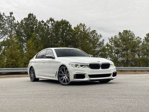 Used 2020 BMW M550i xDrive w/ Premium Package image 2