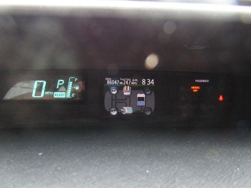 Used 2013 Toyota Prius C Three FWD image 15