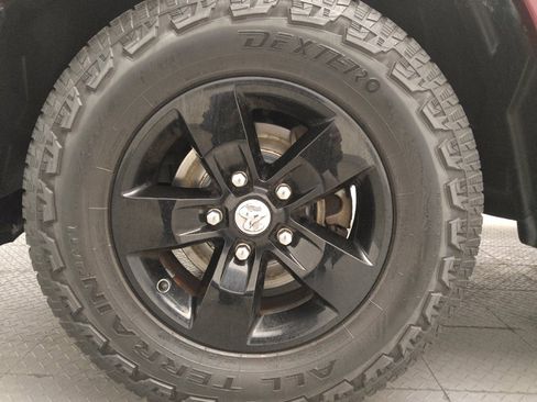 Used 2021 RAM 1500 Classic SLT AWD/4WD image 31