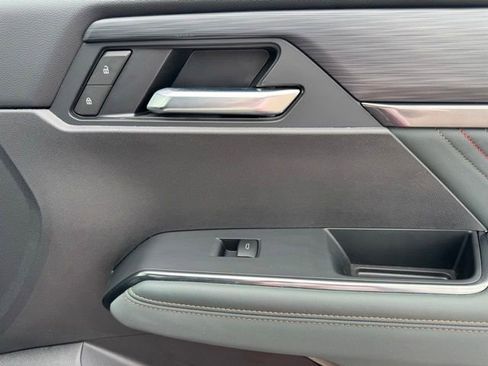 Certified 2025 GMC Acadia AT4 w/ LPO, Floor Liner Package AWD/4WD image 25