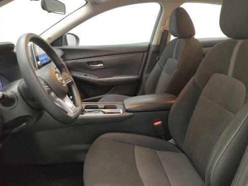 Used 2025 Nissan Sentra SV FWD image 17
