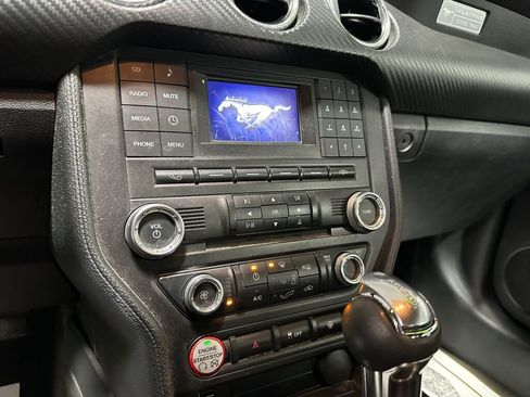 Used 2016 Ford Mustang Convertible image 10