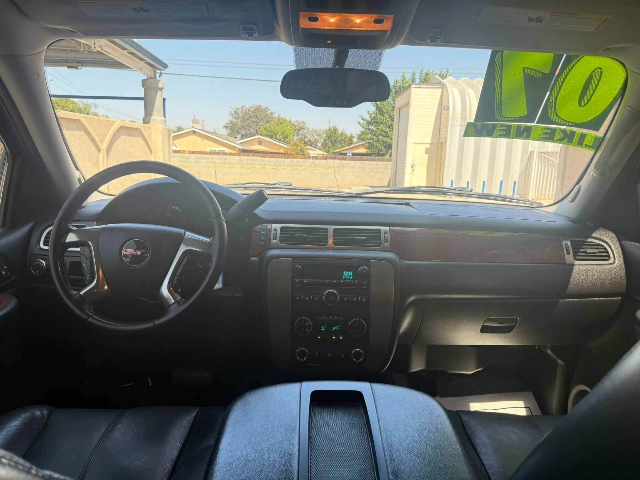 Used 2007 GMC Yukon SLT w/ SLT Preferred Equipment Group RWD image 14