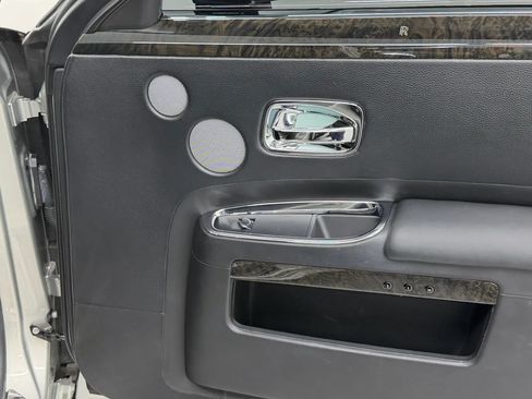 Used 2013 Rolls-Royce Ghost RWD image 77