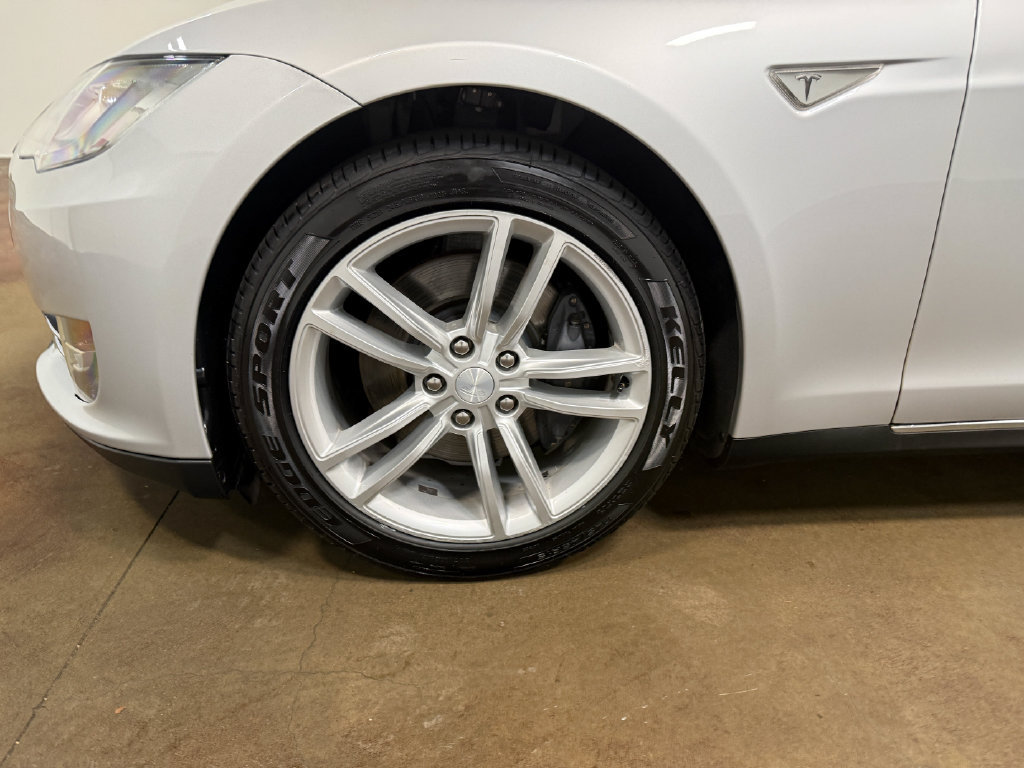 Used 2013 Tesla Model S Performance RWD image 73