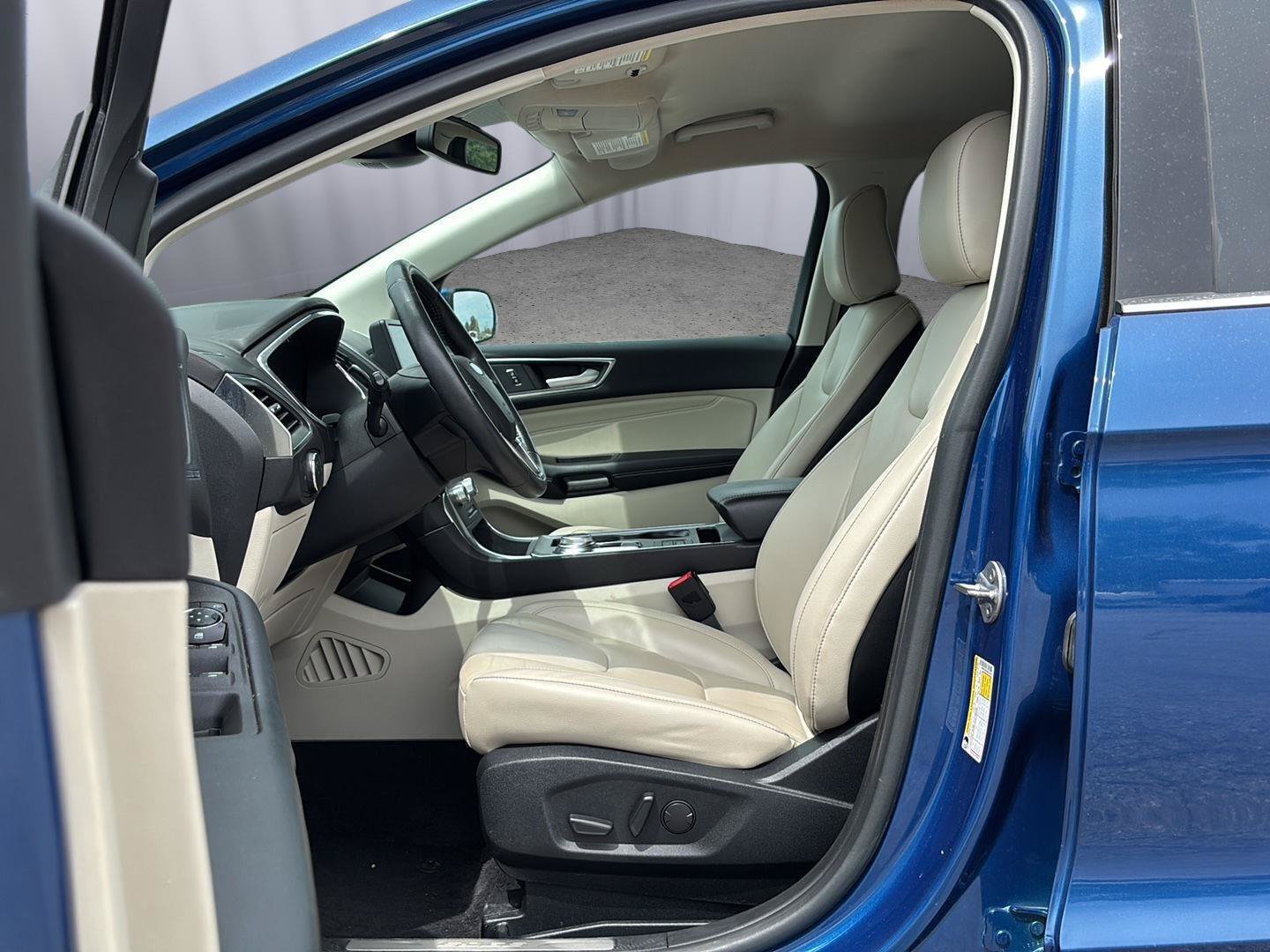 Used 2021 Ford Edge Titanium w/ Cargo Accessory Package FWD image 32