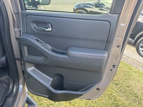 Used 2023 Nissan Frontier PRO-4X w/ Tow Package image 14