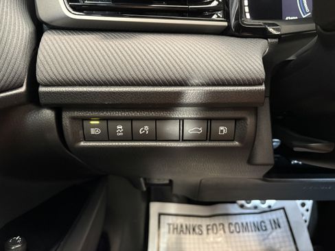 Used 2025 Toyota Camry SE FWD image 27