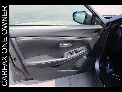 Used 2022 Nissan Sentra SV FWD image 18