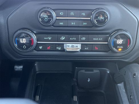 New 2025 Ford Bronco Badlands image 6