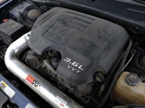 Used 2013 Dodge Challenger SXT Plus RWD image 9
