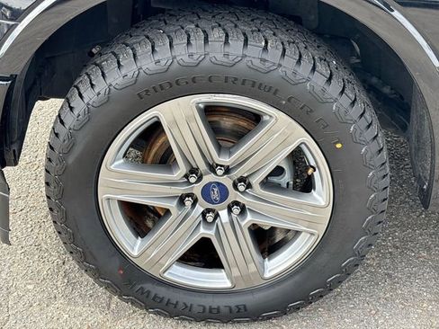 Used 2018 Ford F150 XLT w/ Equipment Group 302A Luxury image 13