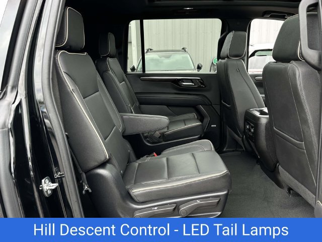 Certified 2025 Chevrolet Suburban Premier w/ Sun And Tow Package AWD/4WD image 18