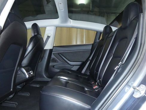 Used 2018 Tesla Model 3 Performance image 20