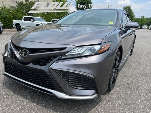 Used 2022 Toyota Camry XSE FWD image 28