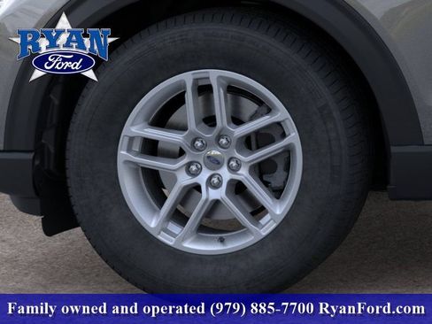 New 2026 Ford Explorer Active RWD image 19