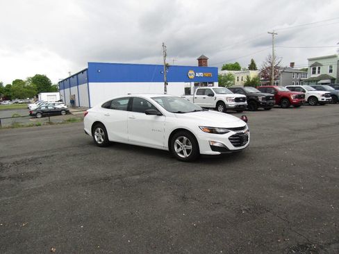 Used 2022 Chevrolet Malibu LS w/ LPO, Floor Liner Package FWD image 33