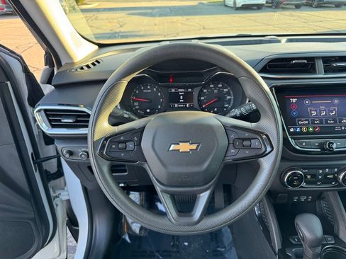 Used 2023 Chevrolet TrailBlazer LT w/ Convenience Package image 12
