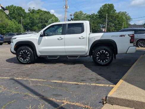 Used 2023 Nissan Frontier PRO-4X w/ Pro Convenience Package AWD/4WD image 5