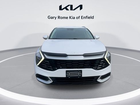 Used 2023 Kia Sportage EX image 3