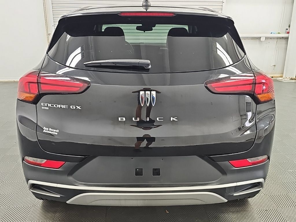 Certified 2024 Buick Encore GX Preferred w/ Comfort Package AWD/4WD image 8