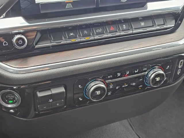Used 2025 GMC Sierra 1500 SLT AWD/4WD image 29