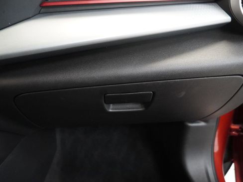 Used 2024 Chevrolet Trax RS FWD image 35