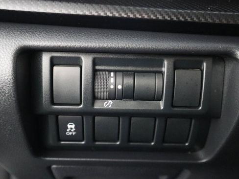 Used 2019 Subaru Crosstrek 2.0i image 28