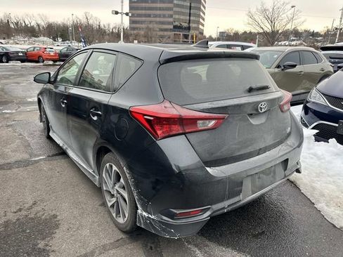 Used 2017 Toyota Corolla iM image 4